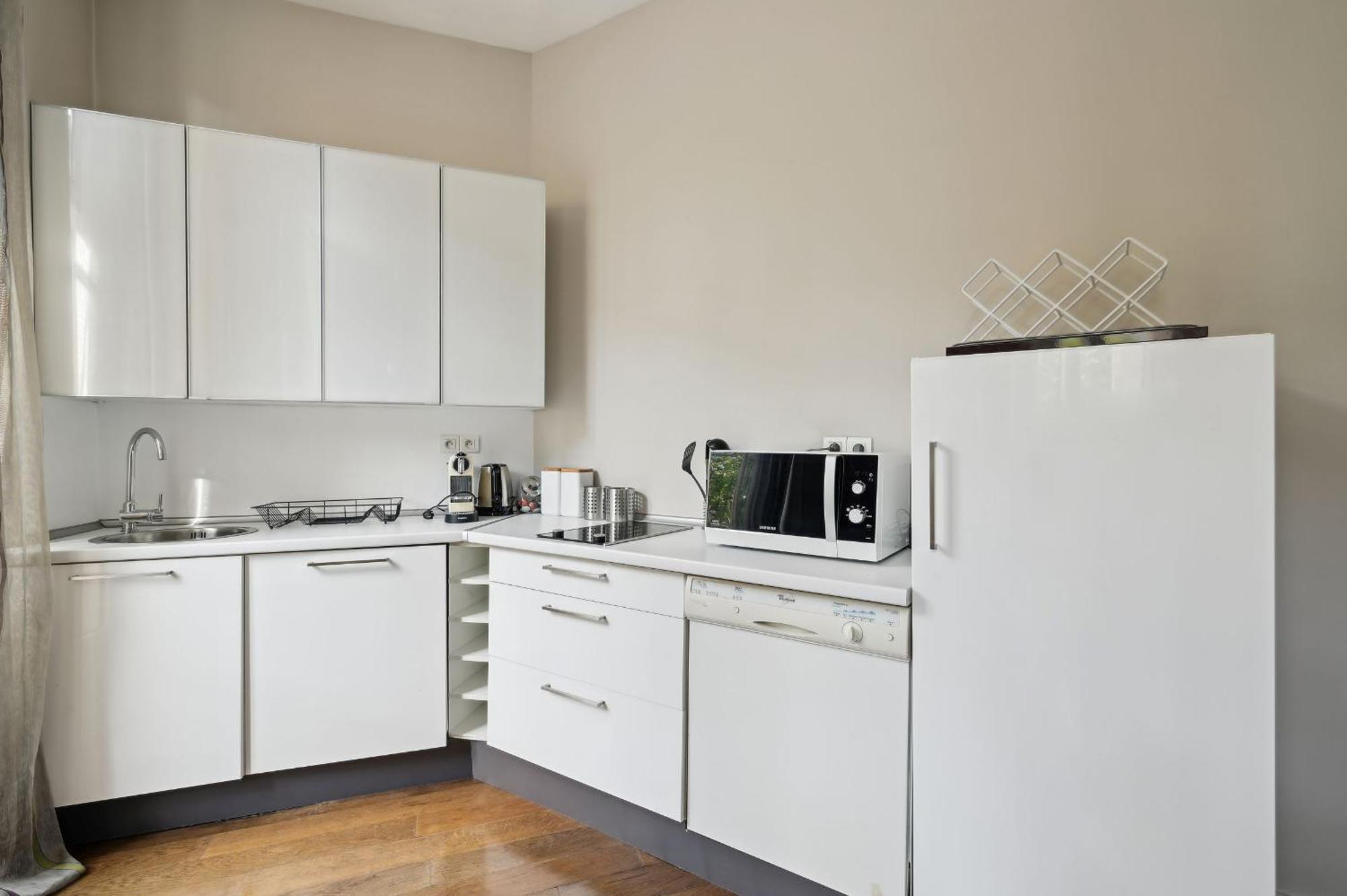 Champs-Elysees & Arc De Triomphe - Cityapartmentstay Paris Bagian luar foto