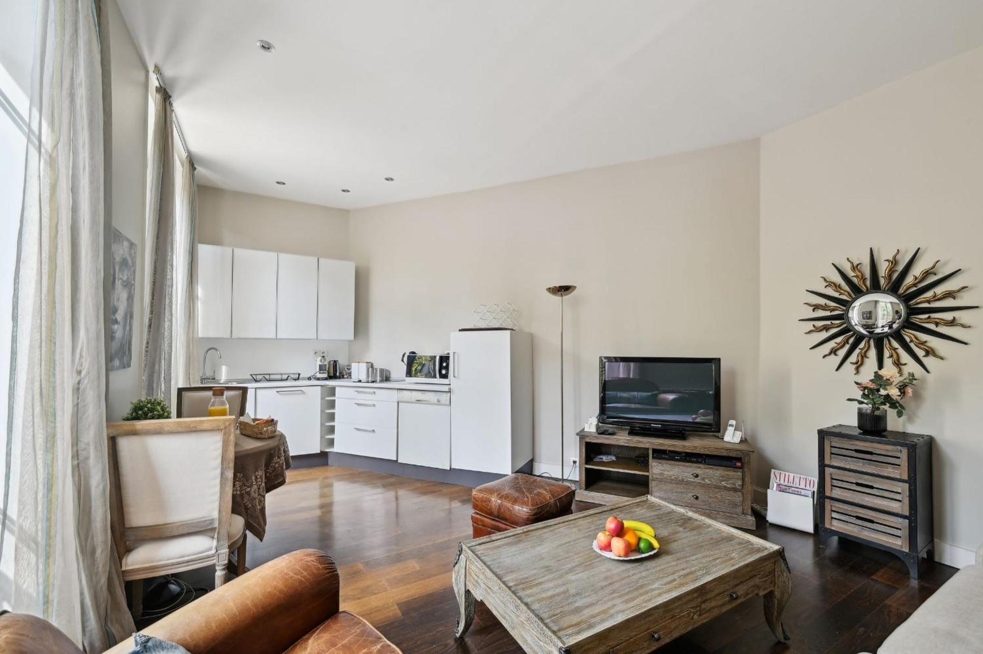 Champs-Elysees & Arc De Triomphe - Cityapartmentstay Paris Bagian luar foto