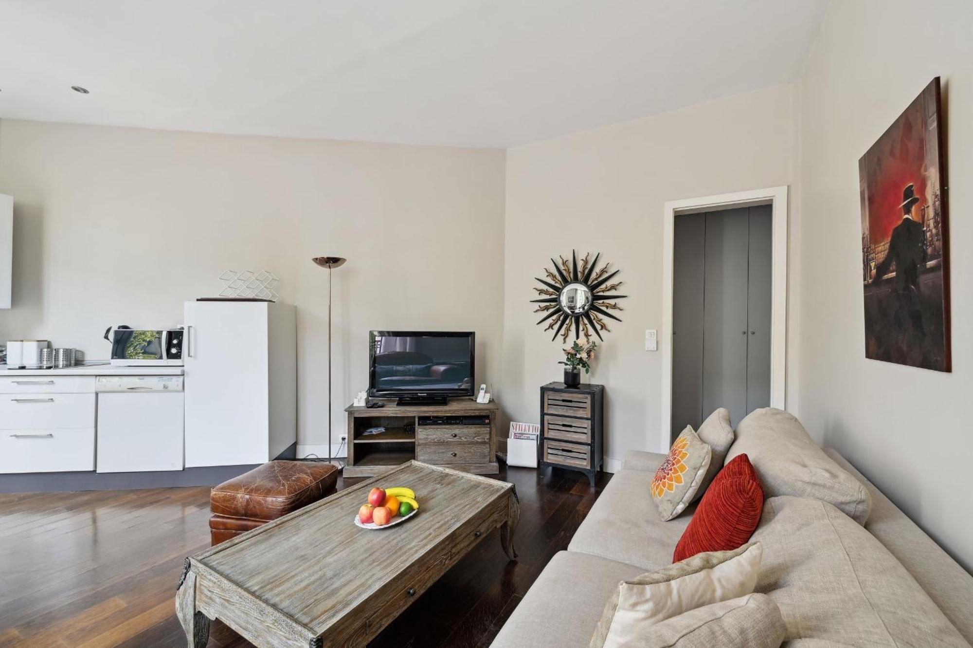 Champs-Elysees & Arc De Triomphe - Cityapartmentstay Paris Bagian luar foto